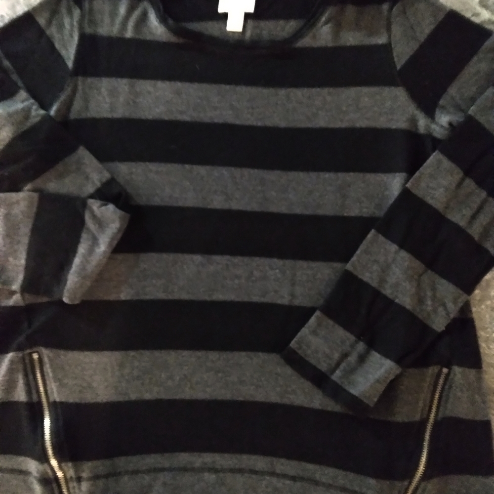 Sunday shirt size L